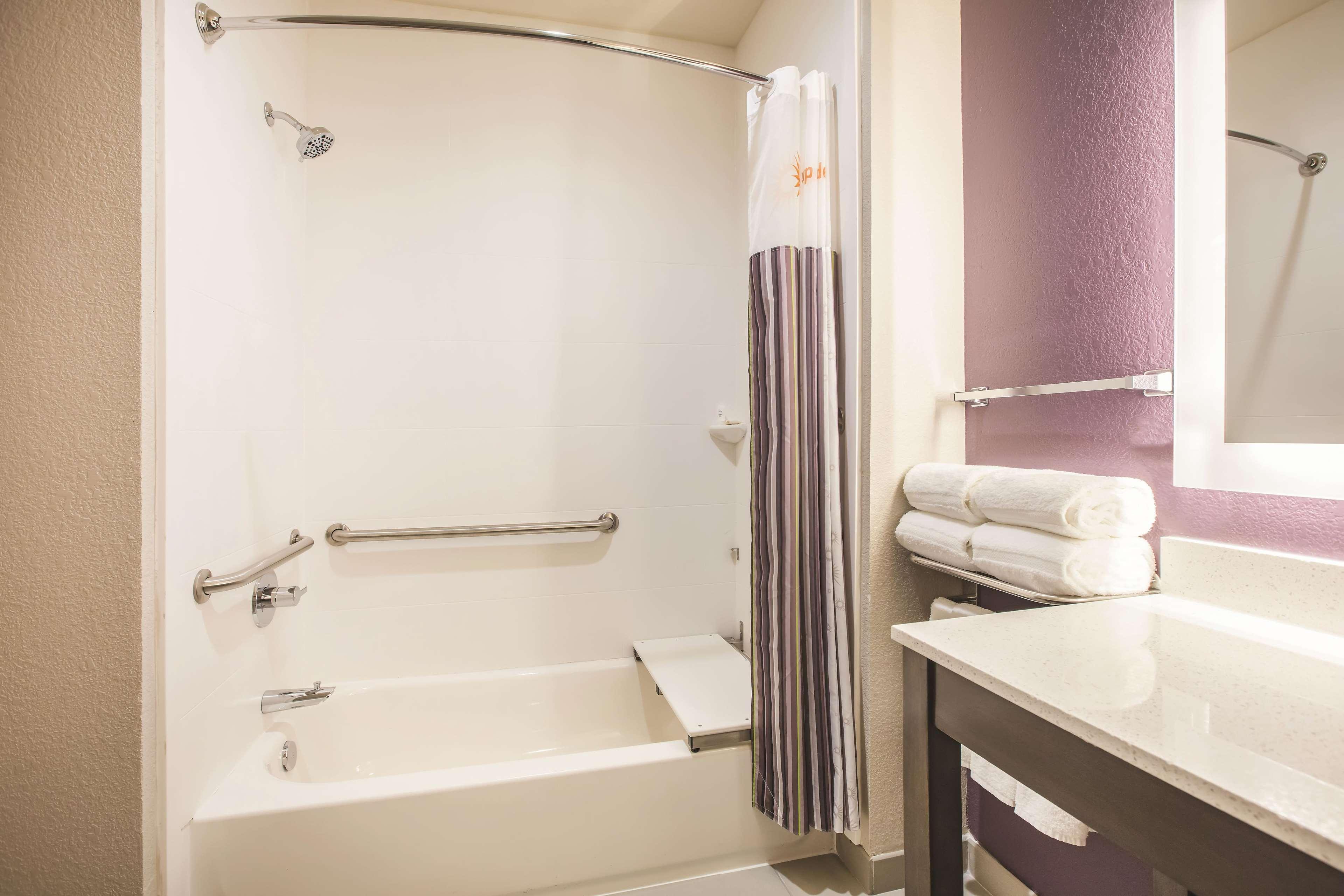 Hotel La Quinta By Wyndham Dallas Plano - 3*