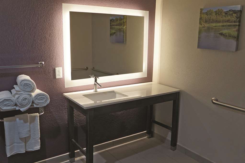 La Quinta By Wyndham Dallas Plano - Hotel The Colony